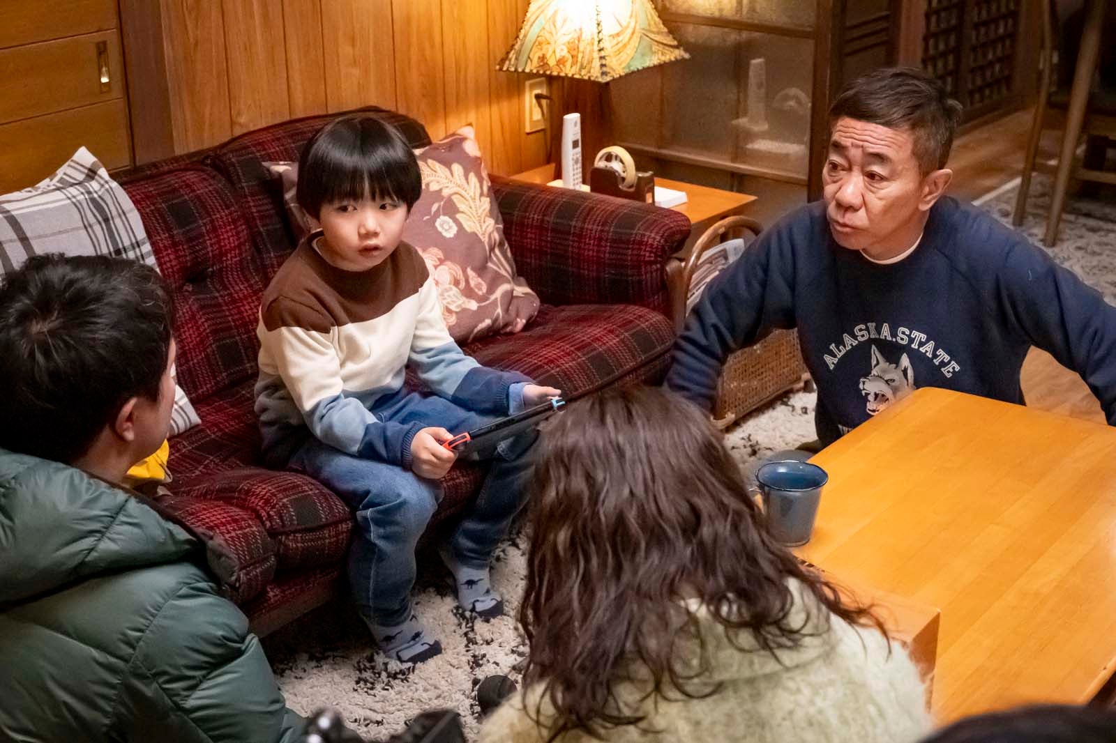 石塚陸翔、木梨憲武「春になったら」第5話より（C）カンテレ