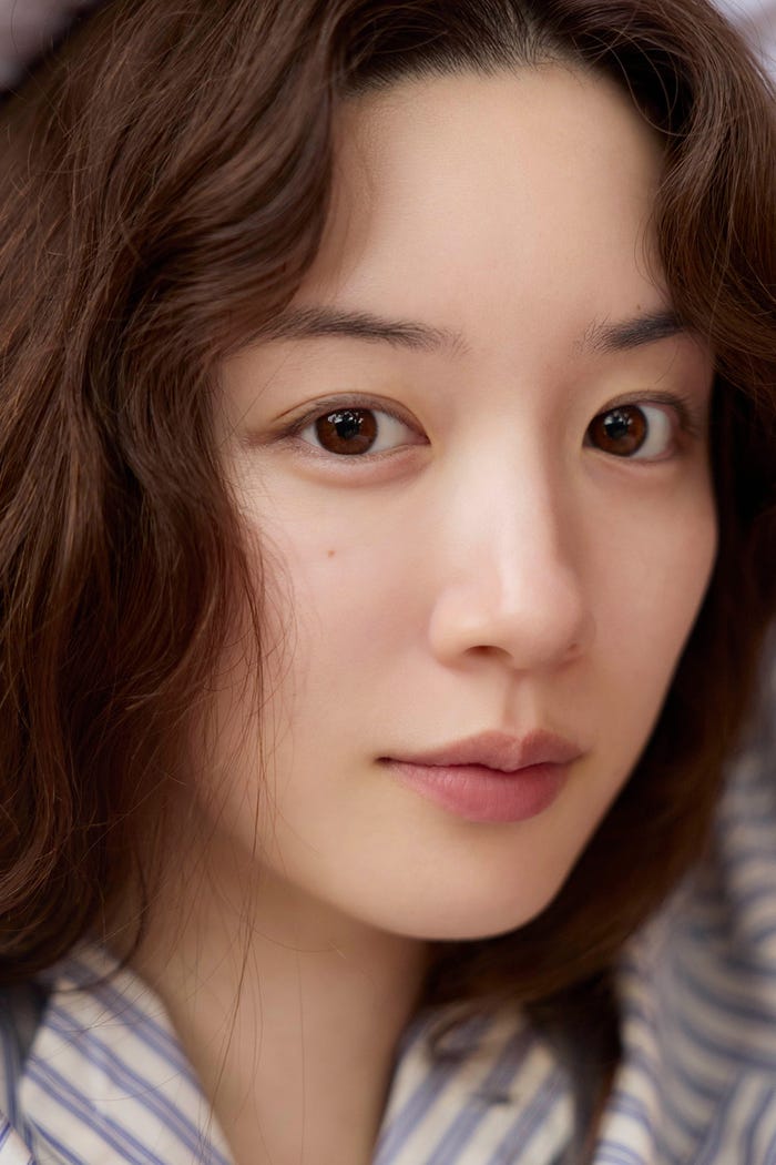 永野芽郁「MAGNOLIE」フォトブック収録カット(C)SDP