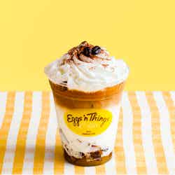 珈琲ゼリーラテ/テイクアウト税込640円/画像提供:Eggs’n Things Japan