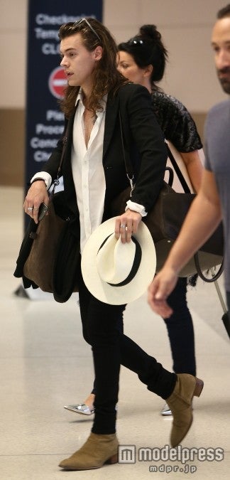 1Dハリー・スタイルズ、ママとふたり旅？