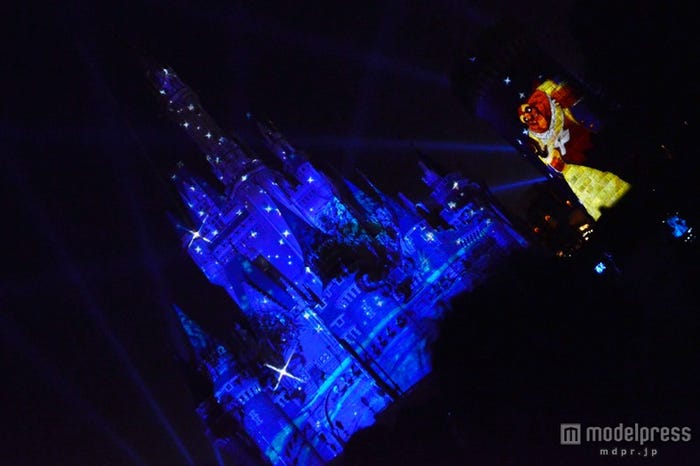 TDL初のプロジェクションマッピング「ワンス・アポン・ア・タイム」