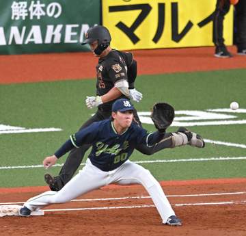 阪神・谷端 プロ初出場初先発 無安打も犠打で爪痕「受け身にならず攻めの気持ちを忘れずに」