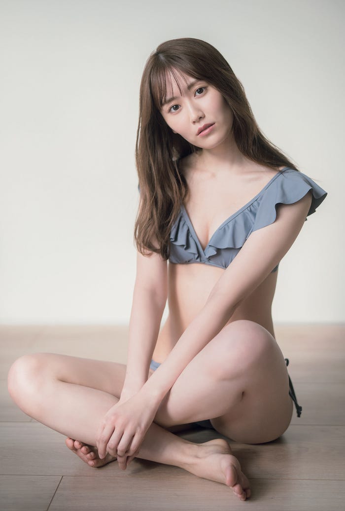 「blt graph.vol.74」セブンネットショッピング購入特典ポストカード/西潟茉莉奈(提供写真)