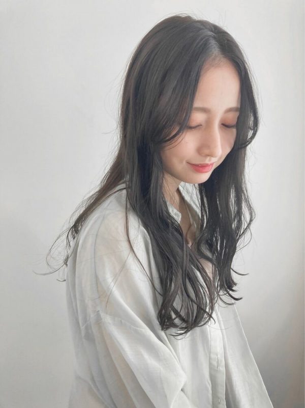 黒髪のゆるふわパーマ特集 重く見せない軽やかなこなれ感を出すおすすめヘア モデルプレス 黒髪のゆるふわパーマ特集 重く見せない軽やかなこなれ感を出すおすすめヘア モデルプレス