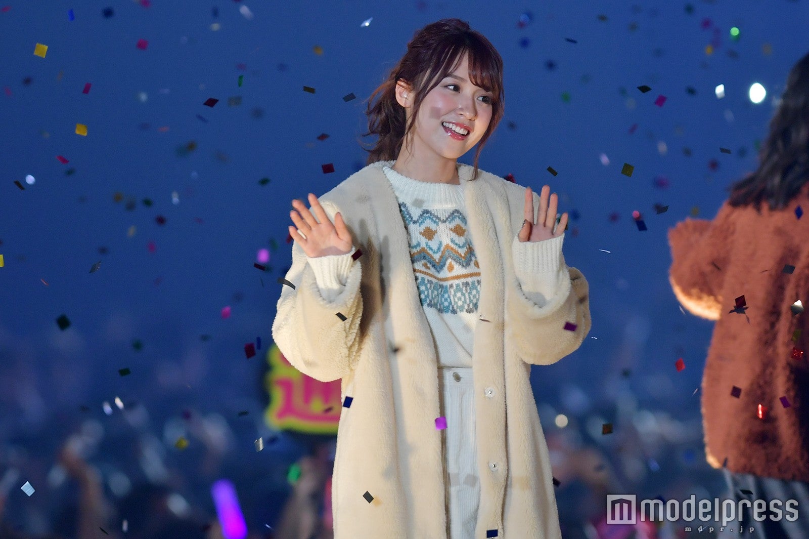 乃木坂46衛藤美彩、オール白の“王道モテ”コーデ 溢れる透明感で魅了