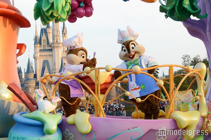 「ヒッピティ・ホッピティ・スプリングタイム」デール、チップ(C)モデルプレス