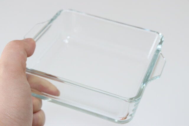 グラタン皿（正方形、0.4L）　形状
