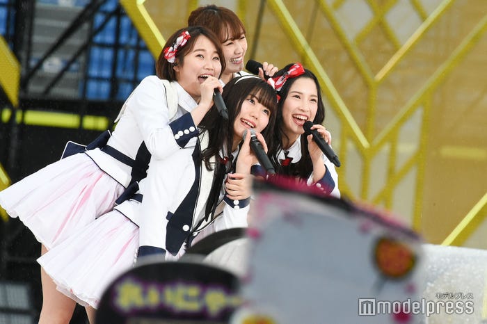 NGT48(左から時計回りに)山田野絵、西潟茉莉奈、佐藤杏樹、小熊倫実「AKB48グループ春のLIVEフェスin横浜スタジアム」(C)モデルプレス