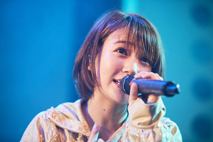 荻野可鈴 (画像提供:ソニー・ミュージックレーベルズ)