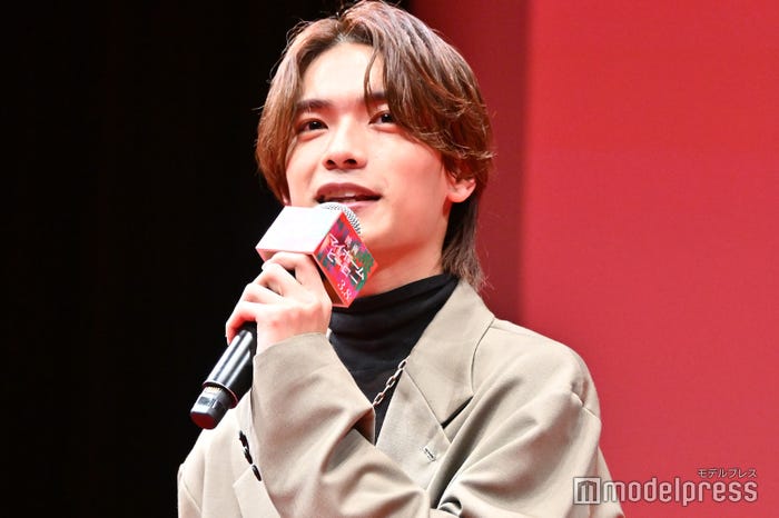 高橋恭平「残念、生きてました」(C)モデルプレス