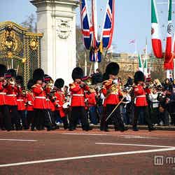 「バッキンガム宮殿」は、衛兵のパフォーマンスが見もの／photo by laszlo-photo