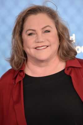 コミンスキー メソッド 相棒が去ったマイケル ダグラスとなじみ深いあの人がレギュラーに昇格 モデルプレス