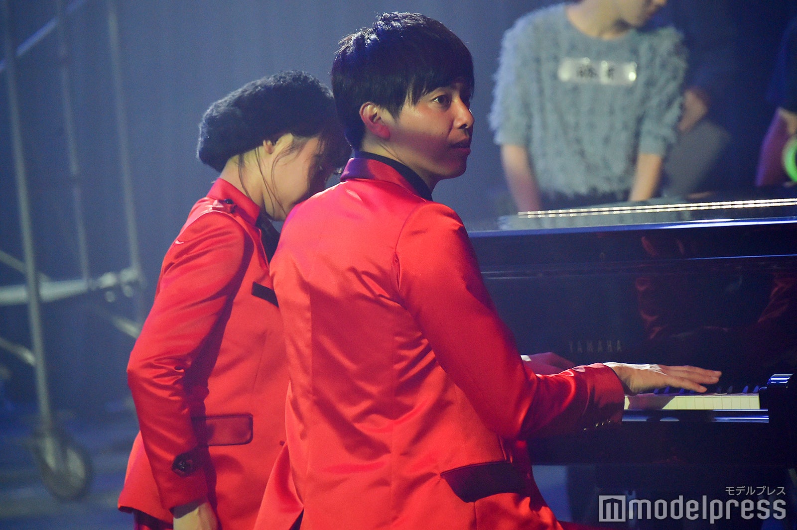 高野祐衣、西村真二（ラフレクラン）／吉本坂46RED「君の唇を離さない」MV撮影風景（C）モデルプレス