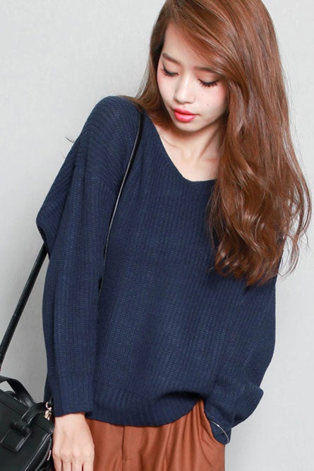 洗えるダーリンゆるドルマンニットトップス「salus」1,990円（税込）／画像提供：salus