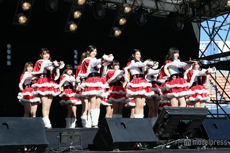 全7曲を熱唱したAKB48（C）AKS