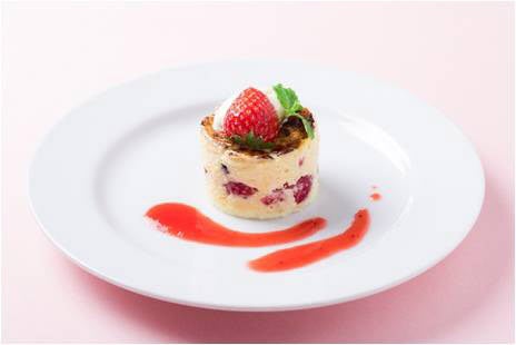 「とちおとめのクリームブリュレ」店舗名：イルフォルノ（2F）、価格650円（税込）、ドルチェセット1,100円（税込）／画像提供：JA全農とちぎ