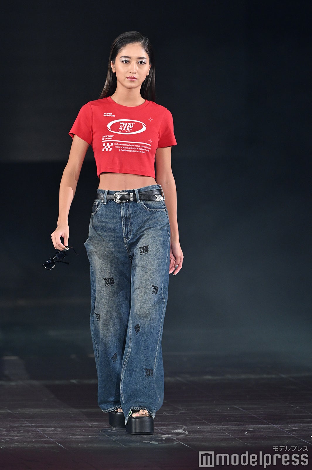 （C）モデルプレス