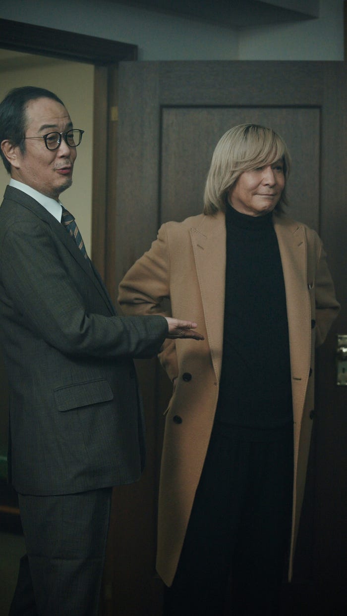 リリー・フランキー、小室哲哉「地下アイドルの方程式」(C)DMMショート