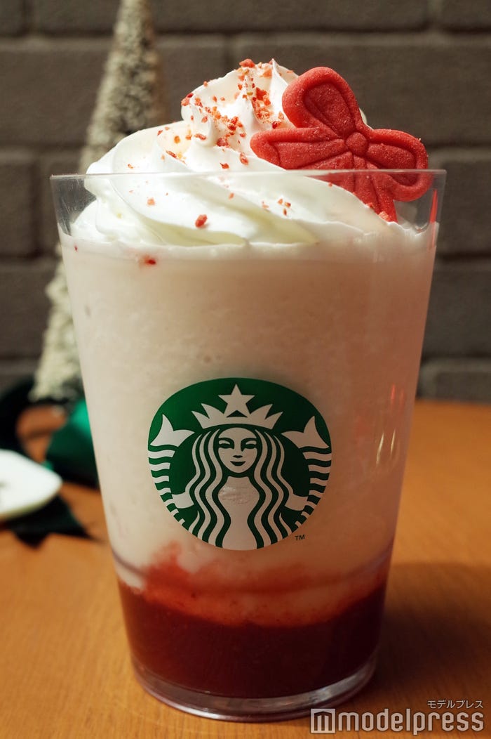 ストロベリー & ジョイフルメドレー ティー フラペチー(C)モデルプレス