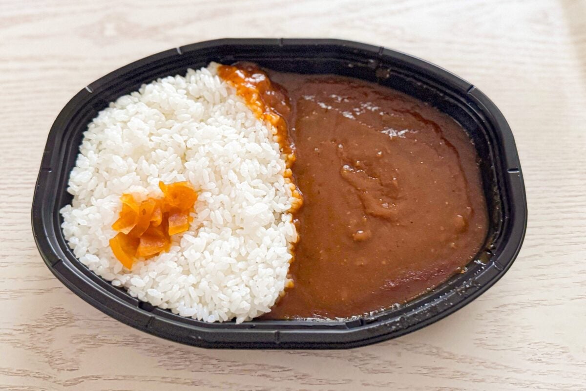「マジで美味かった」ファミマ“究極の平凡カレー”に反響 一流シェフも「安くない？」