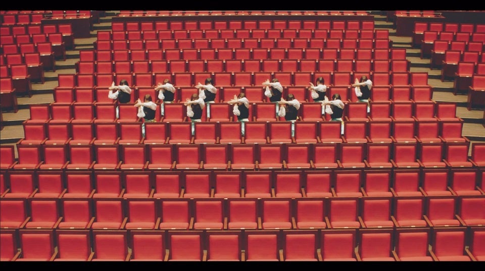 けやき坂46「イマニミテイロ」MVより（提供画像） 