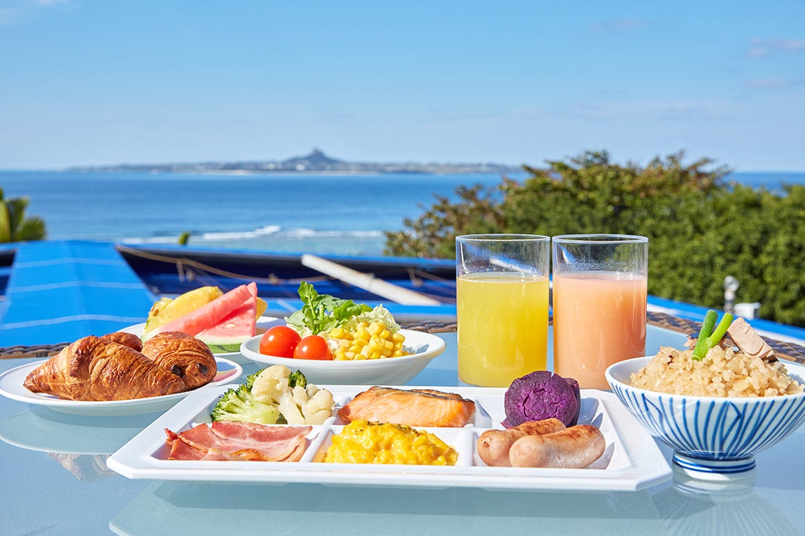 沖縄「ロイヤルビューホテル美ら海」“海に恋する”ナチュラルな心地よさが魅力のリゾートホテル