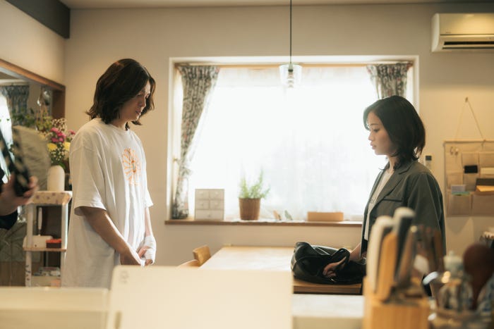 岡山天音、藤原さくら「こっち向いてよ向井くん」第9話より(C)日本テレビ