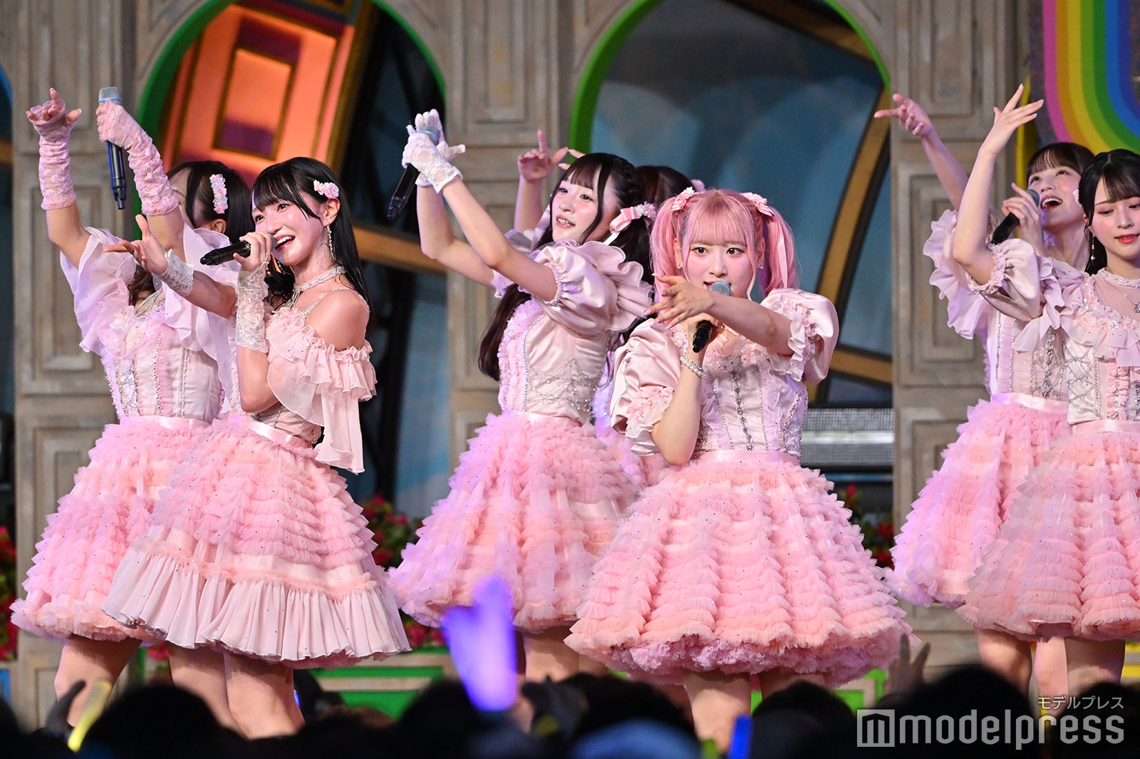 ＝LOVE（C）モデルプレス