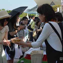 出来たてうどんを食べ比べ/画像提供:U-1グランプリ運営組織委員会