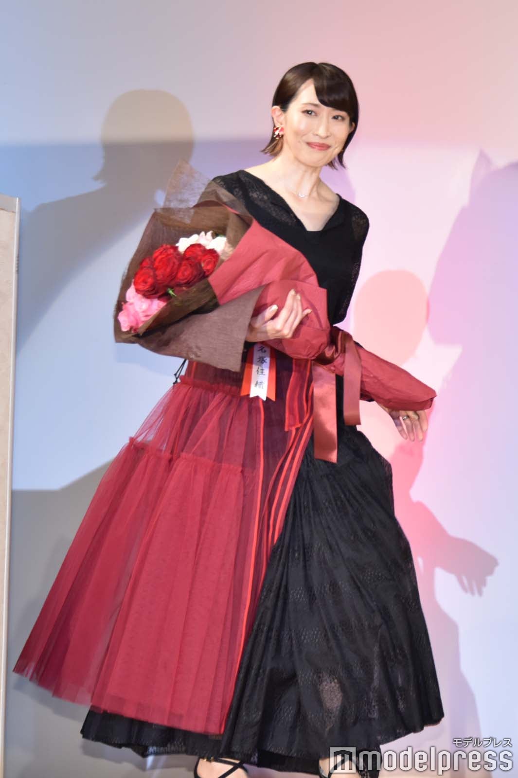 「ONE PIECE FILM RED」製作チームを祝福するために駆けつけた名塚佳織（C）モデルプレス