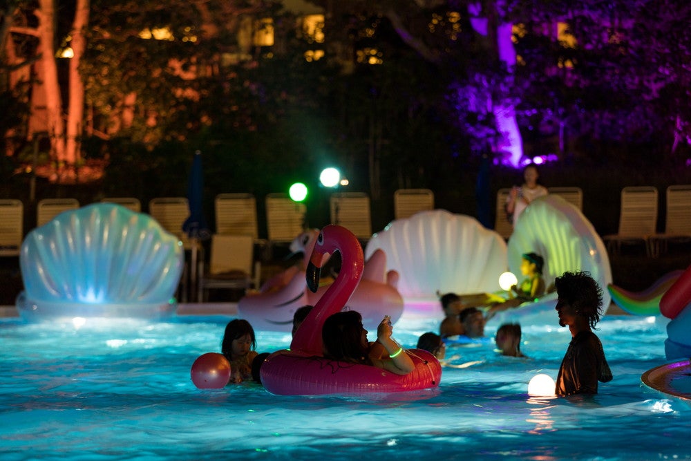 ナイトプール／画像提供：東急ホテルズ