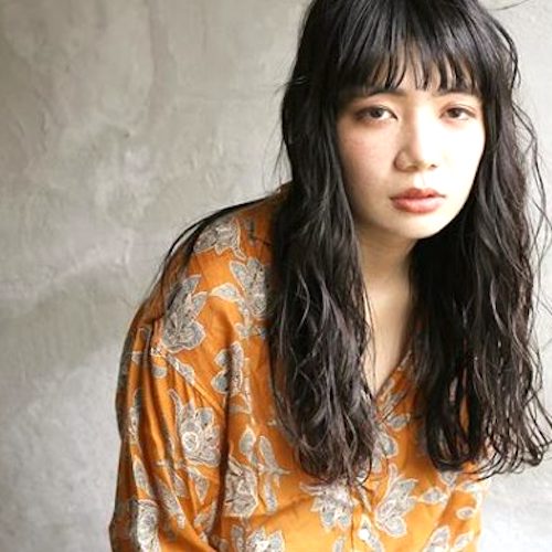 ぱっつん前髪も巻き方ひとつで雰囲気が変わる アイロンを使った簡単アレンジ モデルプレス