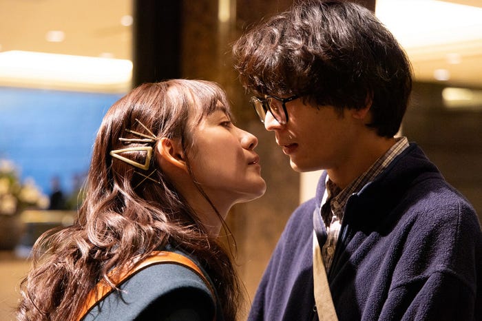 小島藤子、岩井拳士朗「ナースが婚活」第3話より(C)「ナースが婚活」製作委員会