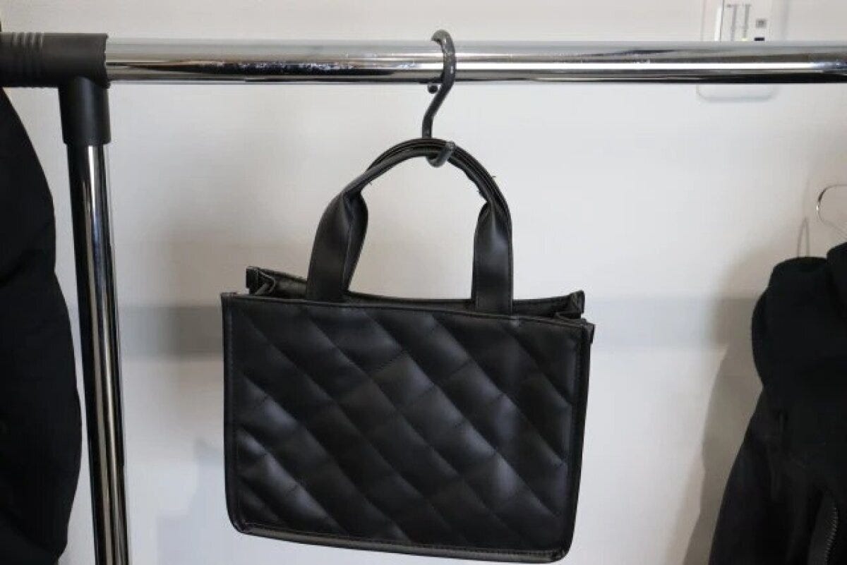 ダイソー 外れにくいS字フック(9cm、2本、グレー) 使用例 ダイソー 外れにくいS字フック(9cm、2本、グレー) 使用例