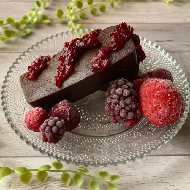 業務スーパーのリッチショコラケーキのカフェ風アレンジ