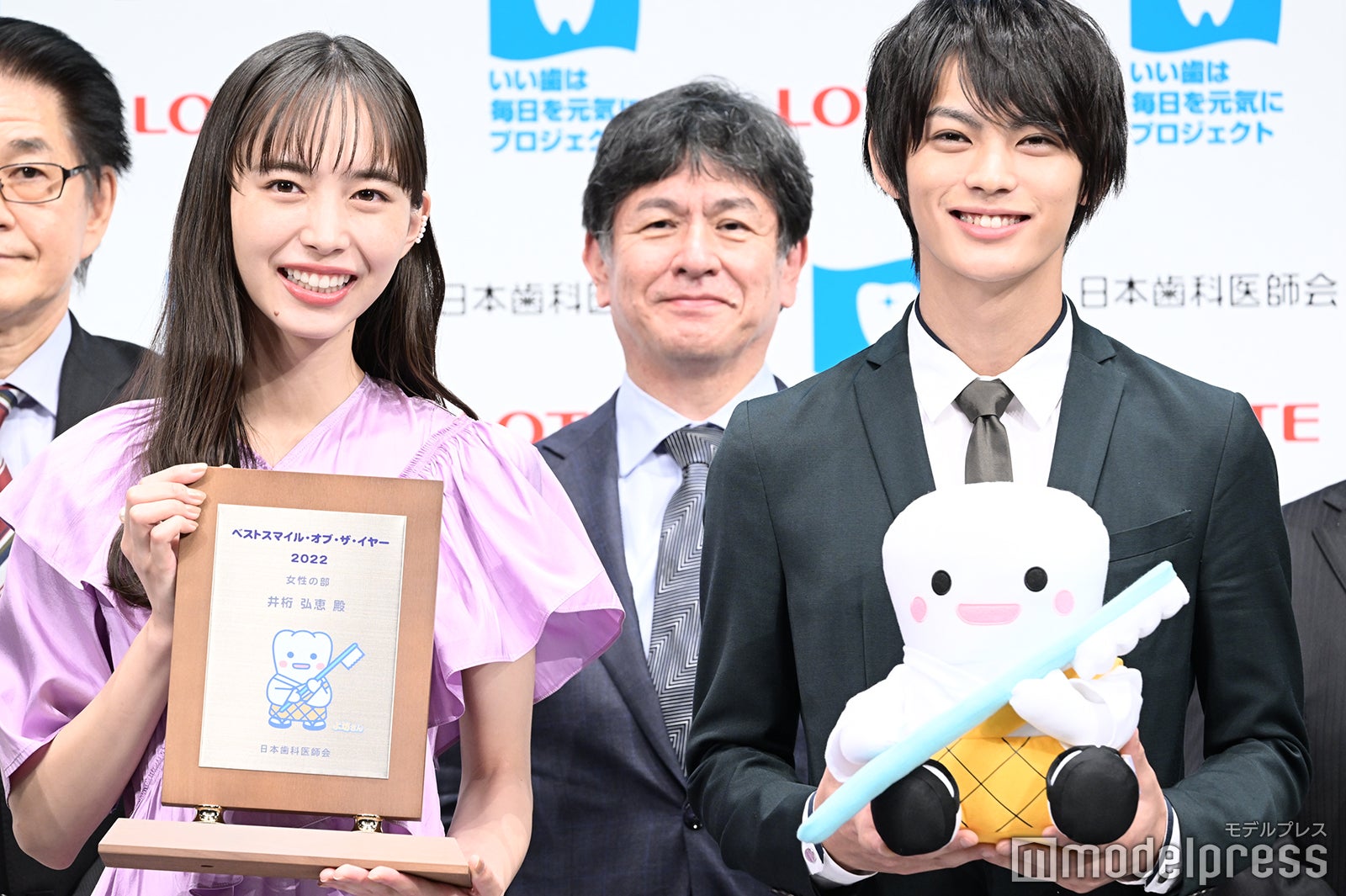 井桁弘恵、神尾楓珠 （C）モデルプレス