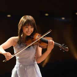 ヴァイオリンの演奏シーンは圧巻の仕上がり（C）2016フジテレビジョン 講談社 東宝 （C）新川直司／講談社