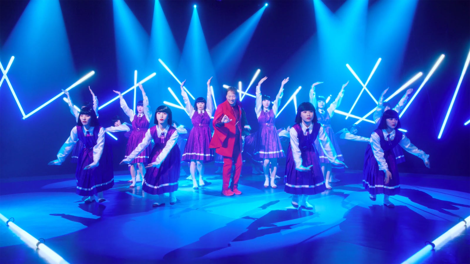 中居正広／「アバンギャルディ→SoftBank」篇より（提供写真）