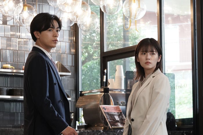 成田凌、小芝風花「転職の魔王様」第8話より(C)カンテレ