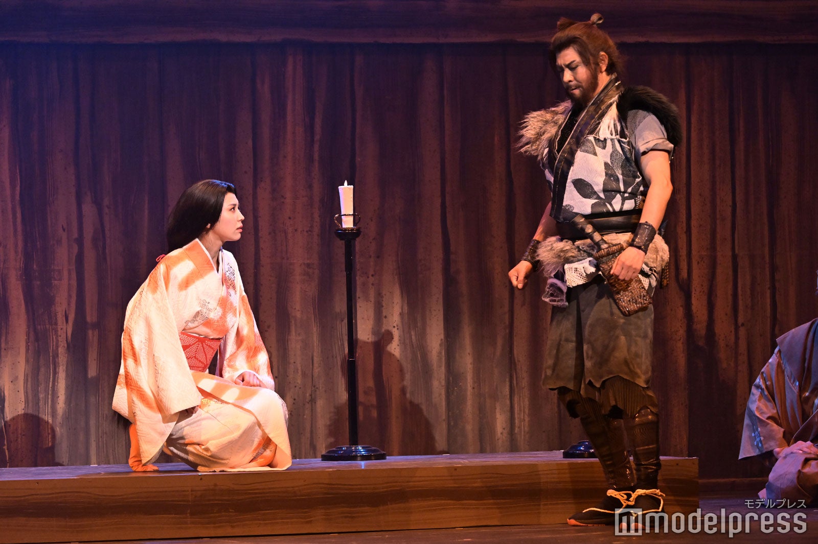 小林由依、上川隆也（C）モデルプレス