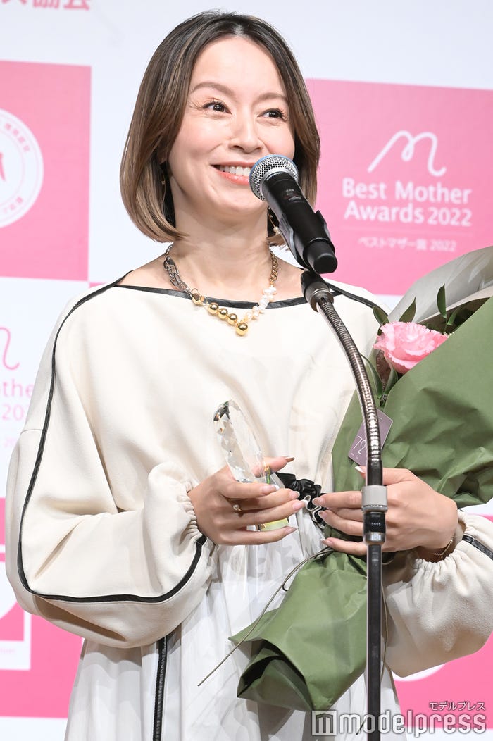 ヘアカット前の鈴木亜美(C)モデルプレス