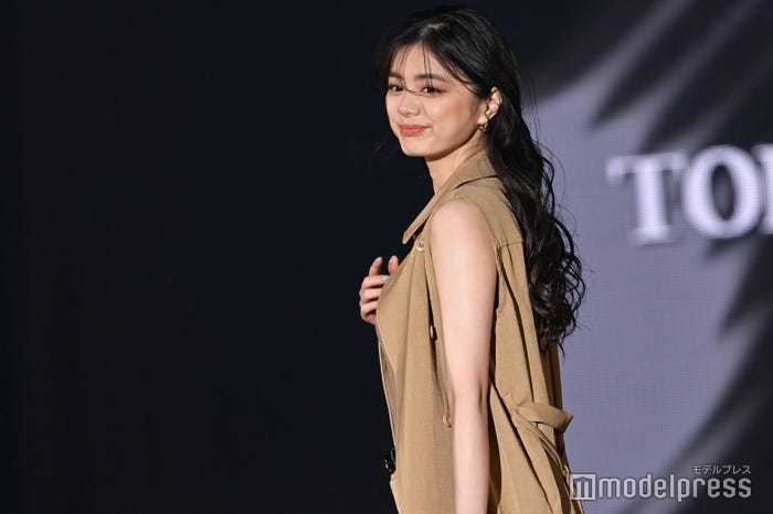 紺野彩夏(C)モデルプレス