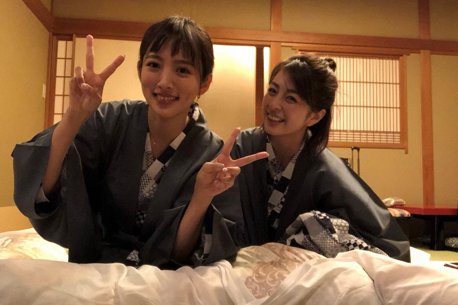 （左から）夏菜、柳ゆり菜（C）TBS