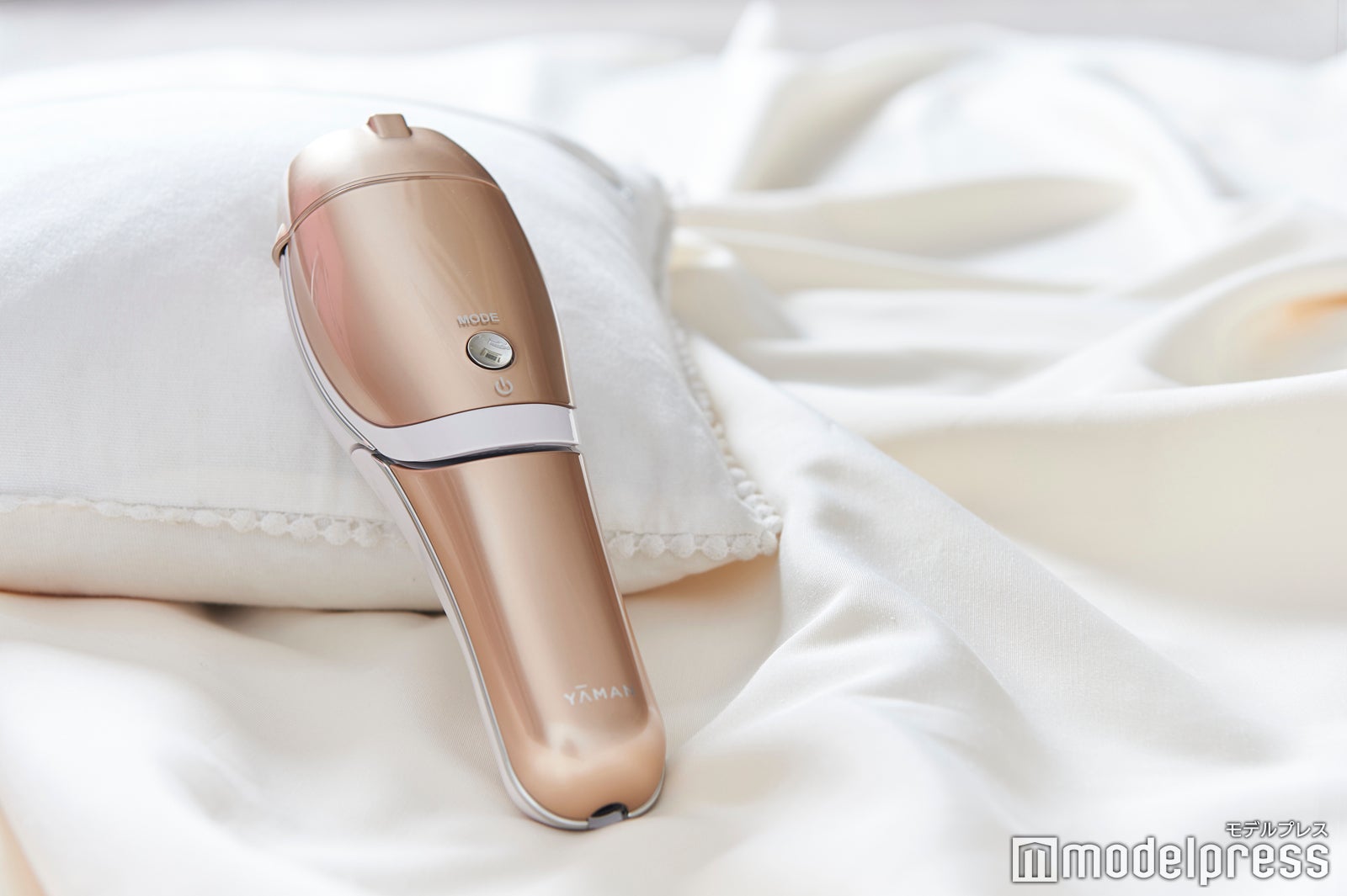 「レイボーテ Rフラッシュ ダブル」（C）モデルプレス