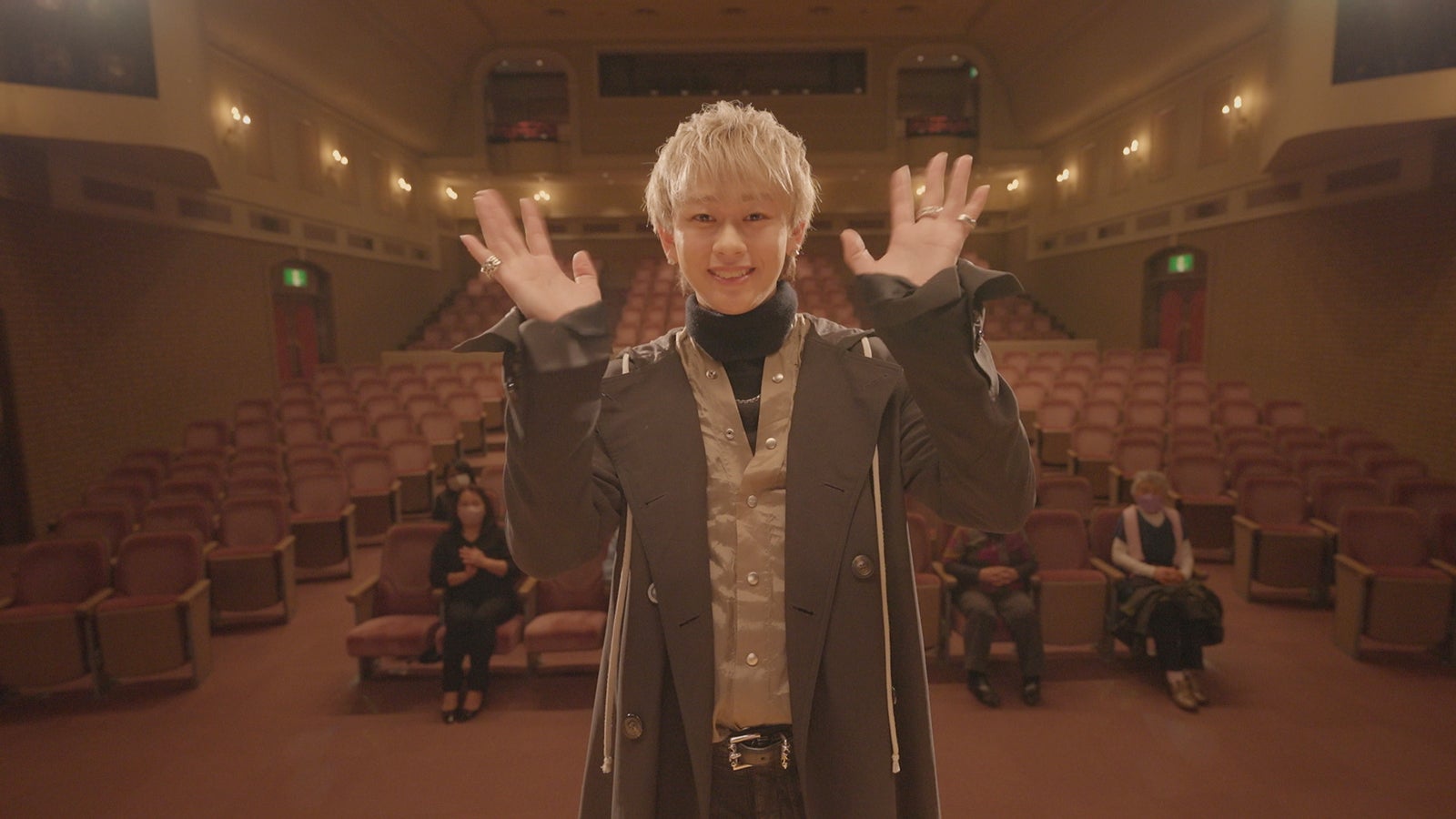 シューヤ（C）BSテレ東