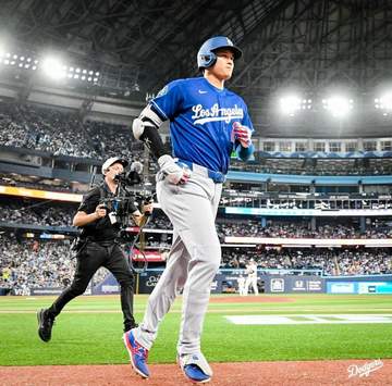 大谷翔平＆山本由伸に「野球少年たち」「かわいい」の声続出 試合後にマウンドの感触確認→その光景がまるで兄弟 球場入りも一緒に