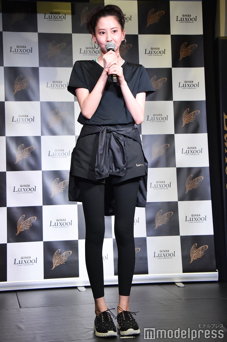 画像16 30 河北麻友子 ほっそり美脚際立つ パンチしたい人は モデルプレス 画像16 30 河北麻友子 ほっそり美脚際立つ パンチしたい人は モデルプレス