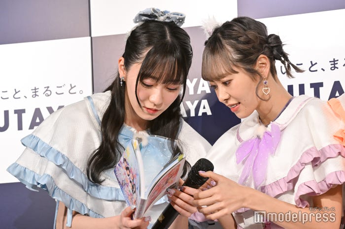 真中まな、仲川瑠夏(C)モデルプレス