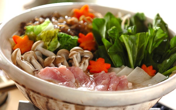 野菜たっぷりで飽きない! 家族みんなで囲みたい常夜鍋