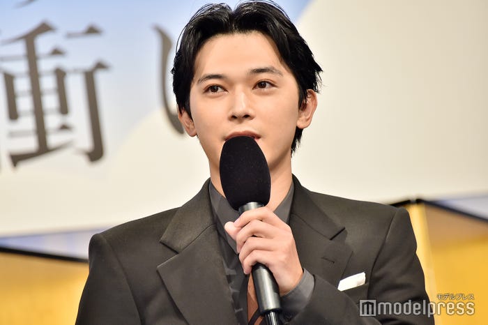 吉沢亮(C)モデルプレス